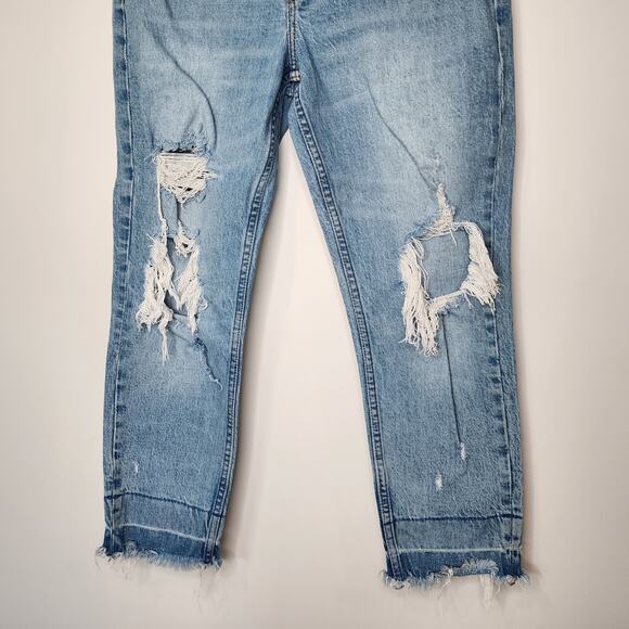 Abercrombie & Fitch High Rise Mom Jean 4/27 SHORT - Picture 4 of 7